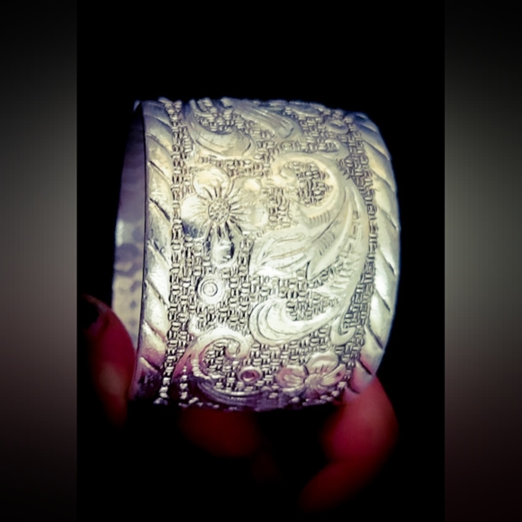 Large Vintage Bangle - Silver Plated Stainless Steel - Filigree Design - 1970s - Picture 1 of 4